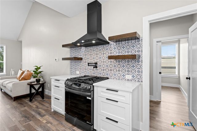 2204 Magnolia Drive, Round Rock, TX 78664