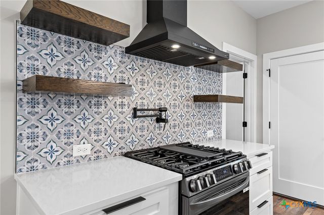 2204 Magnolia Drive, Round Rock, TX 78664