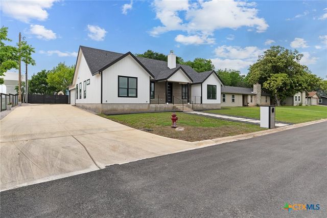 2204 Magnolia Drive, Round Rock, TX 78664