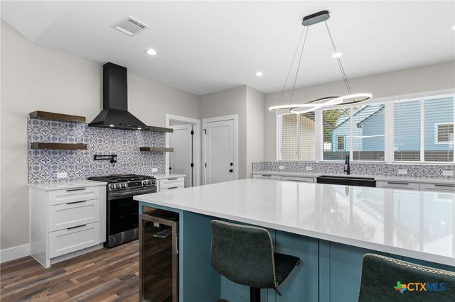 2204 Magnolia Drive, Round Rock, TX 78664