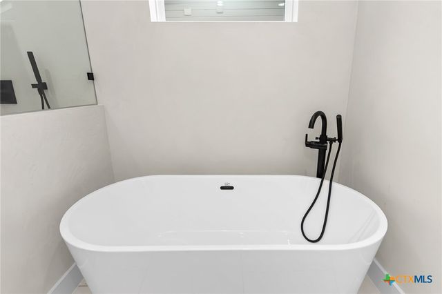 2204 Magnolia Drive, Round Rock, TX 78664