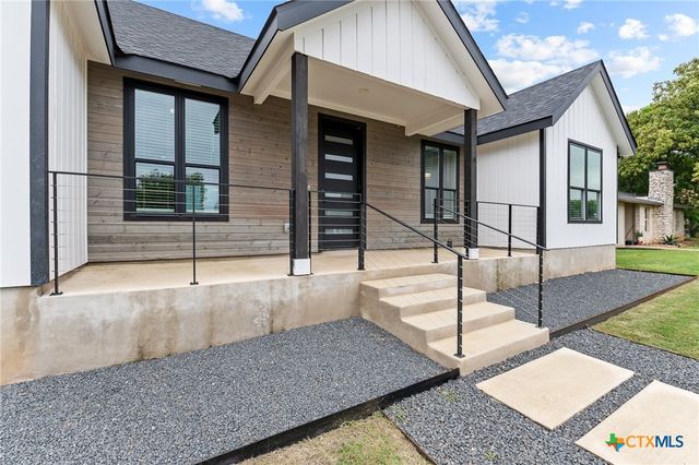 2204 Magnolia Drive, Round Rock, TX 78664