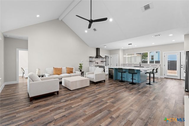 2204 Magnolia Drive, Round Rock, TX 78664