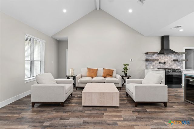 2204 Magnolia Drive, Round Rock, TX 78664