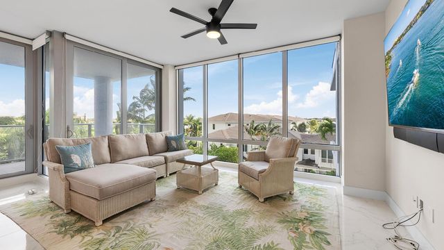 1 Water Club Way 402, North Palm Beach, FL 33408