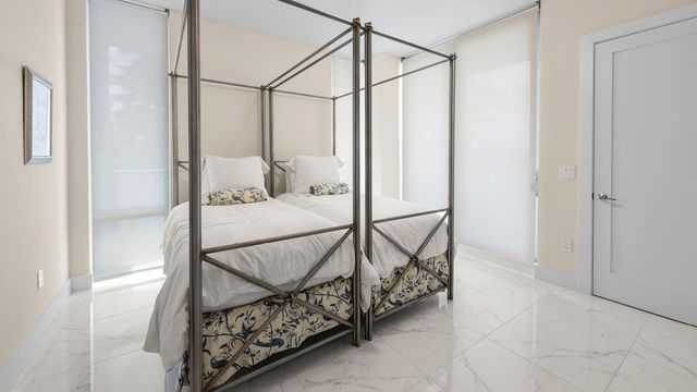 1 Water Club Way 402, North Palm Beach, FL 33408