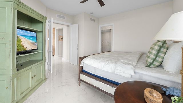 1 Water Club Way 402, North Palm Beach, FL 33408