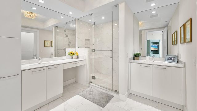 1 Water Club Way 402, North Palm Beach, FL 33408
