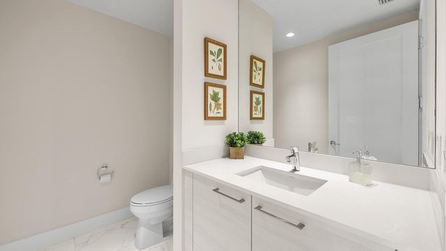 1 Water Club Way 402, North Palm Beach, FL 33408