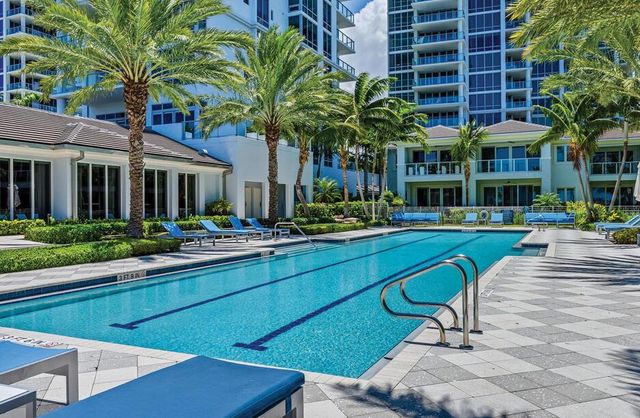 1 Water Club Way 402, North Palm Beach, FL 33408