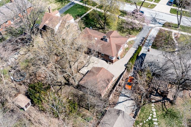 618 Dundee Avenue, Flossmoor, IL 60422