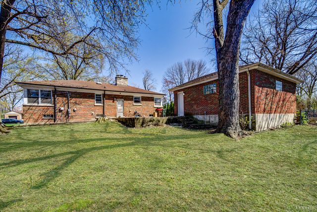 618 Dundee Avenue, Flossmoor, IL 60422