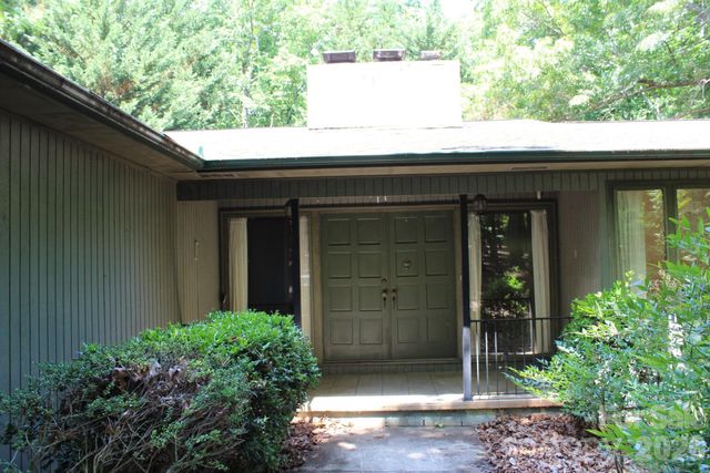 30 Oak Lane, Columbus, NC 28722
