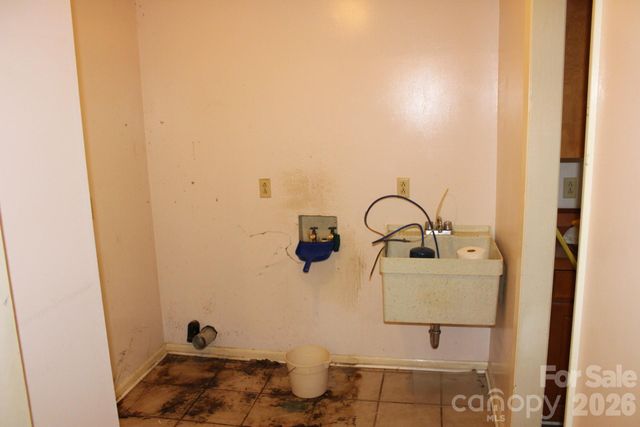 30 Oak Lane, Columbus, NC 28722