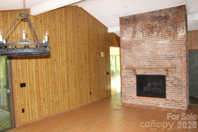 30 Oak Lane, Columbus, NC 28722