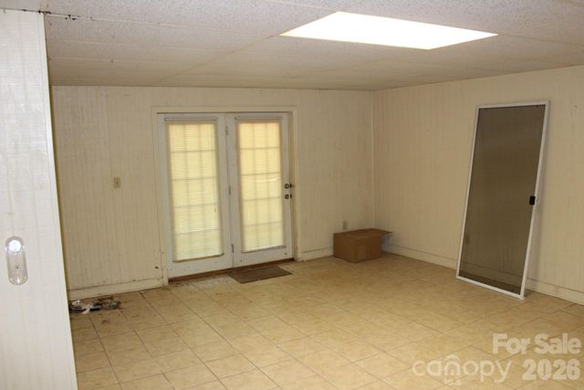 30 Oak Lane, Columbus, NC 28722