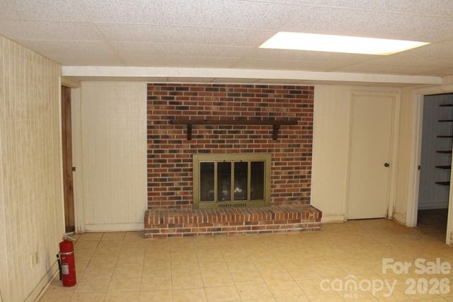 30 Oak Lane, Columbus, NC 28722