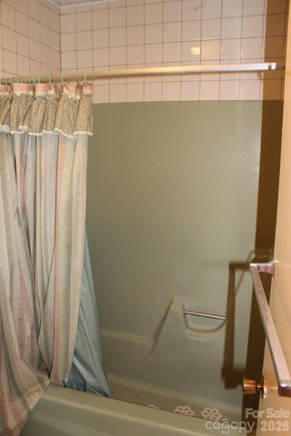 30 Oak Lane, Columbus, NC 28722