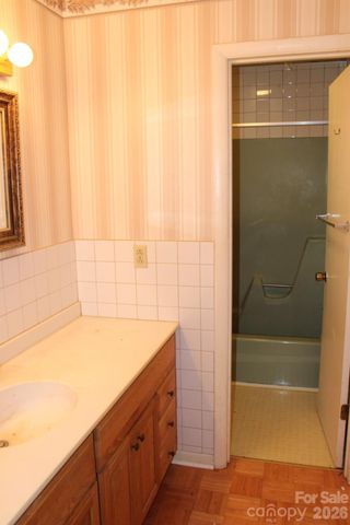 30 Oak Lane, Columbus, NC 28722