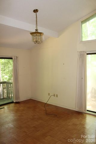 30 Oak Lane, Columbus, NC 28722