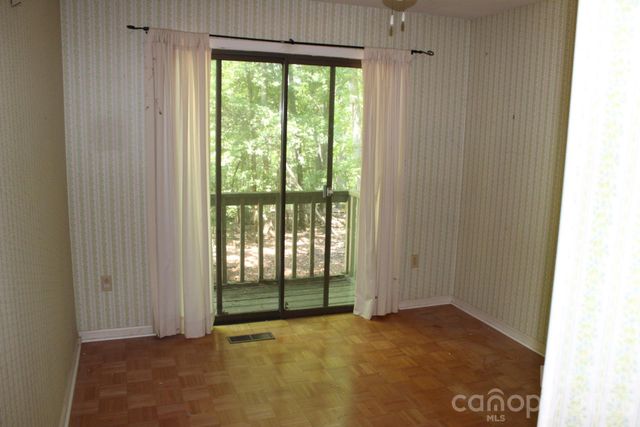 30 Oak Lane, Columbus, NC 28722