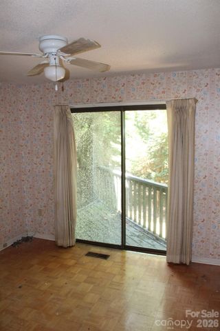 30 Oak Lane, Columbus, NC 28722
