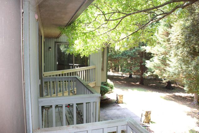 30 Oak Lane, Columbus, NC 28722