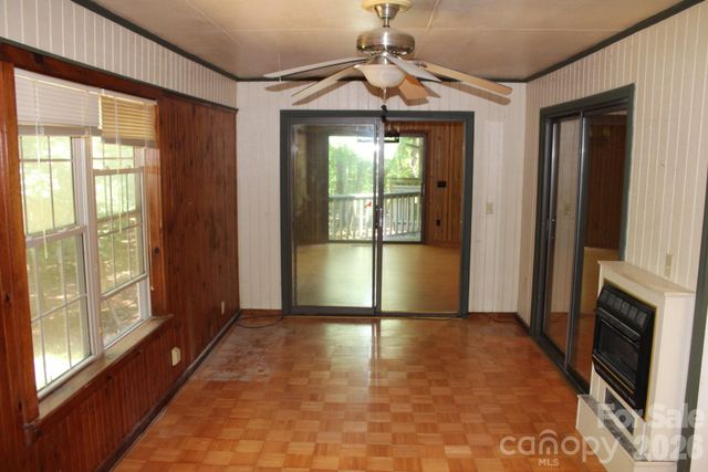 30 Oak Lane, Columbus, NC 28722