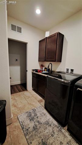 1194 E Gunpowder Lane, Pueblo, CO 81007