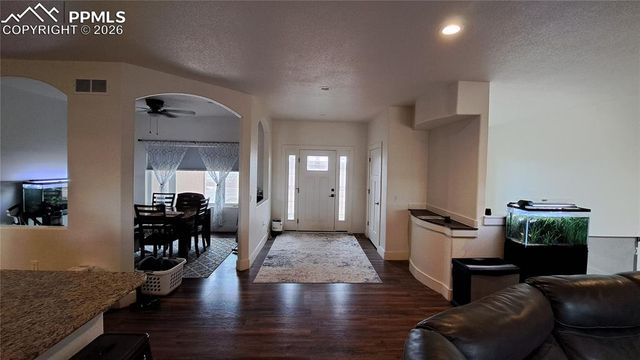 1194 E Gunpowder Lane, Pueblo, CO 81007