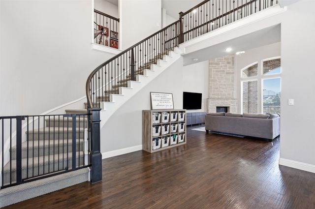10813 Sycamore Falls Drive, Flower Mound, TX 76226