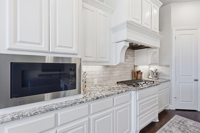 10813 Sycamore Falls Drive, Flower Mound, TX 76226