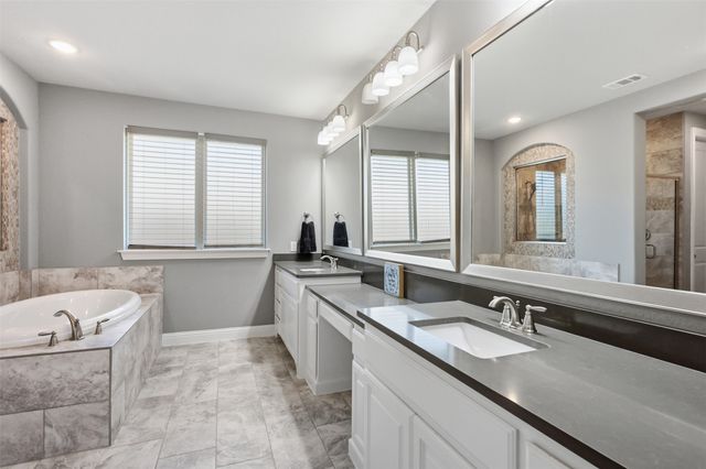 10813 Sycamore Falls Drive, Flower Mound, TX 76226