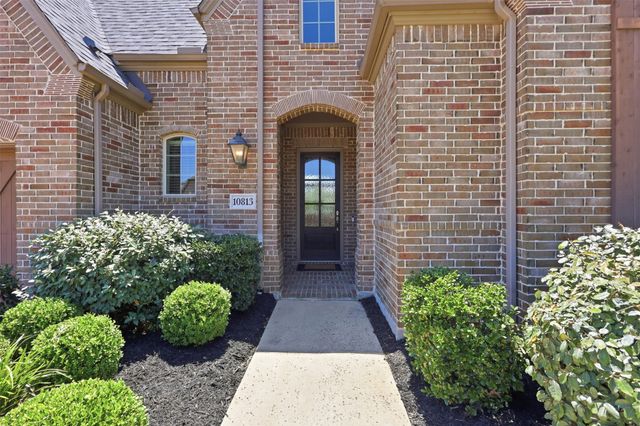 10813 Sycamore Falls Drive, Flower Mound, TX 76226
