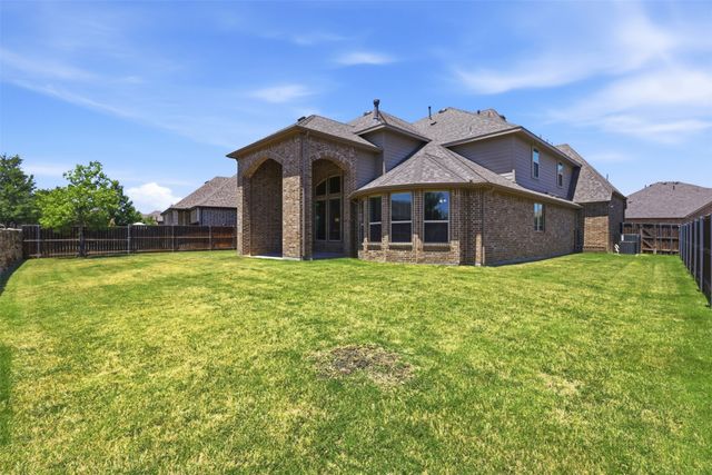 10813 Sycamore Falls Drive, Flower Mound, TX 76226