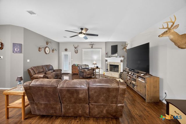 1129 Iron Glen Drive, Temple, TX 76502