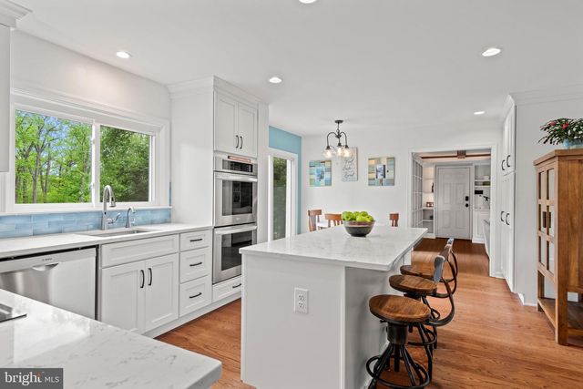 2063 FOX CREEK RD, Berwyn, PA 19312