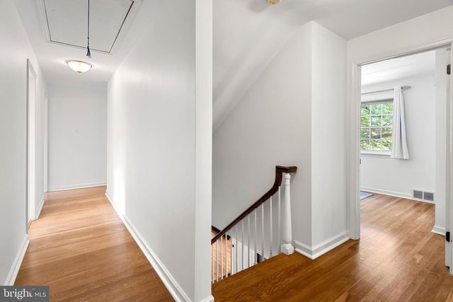 2063 FOX CREEK RD, Berwyn, PA 19312