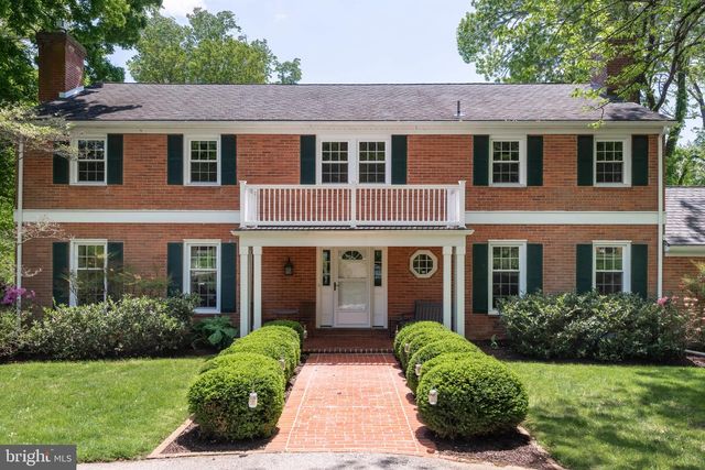 2063 FOX CREEK RD, Berwyn, PA 19312