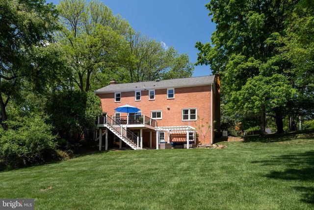 2063 FOX CREEK RD, Berwyn, PA 19312