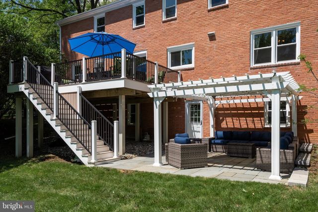 2063 FOX CREEK RD, Berwyn, PA 19312