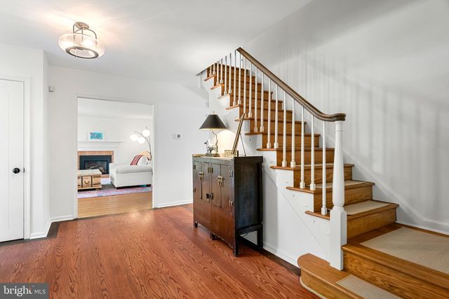 2063 FOX CREEK RD, Berwyn, PA 19312