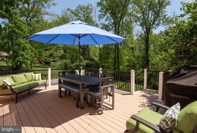 2063 FOX CREEK RD, Berwyn, PA 19312