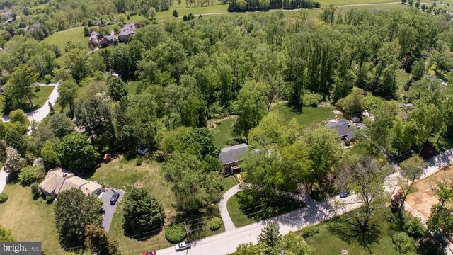 2063 FOX CREEK RD, Berwyn, PA 19312