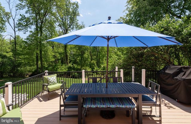 2063 FOX CREEK RD, Berwyn, PA 19312