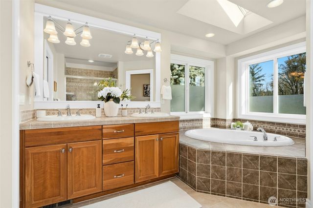 2302 NE 28th Street, Renton, WA 98056