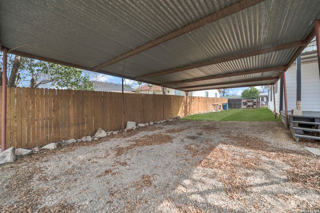 1325 W Mariposa, San Antonio, TX 78201