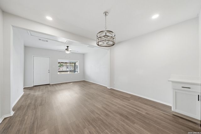 1325 W Mariposa, San Antonio, TX 78201