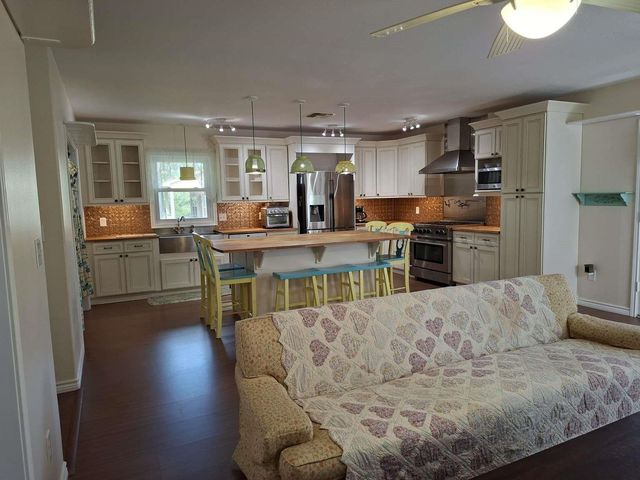 14025 Oak Lake Village Drive, Needville, TX 77461