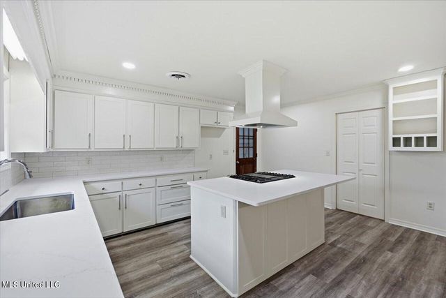 14 Sylwood Place, Jackson, MS 39209